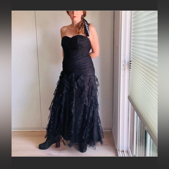 BUNDLES GET 25% off 3 or more - Picture 4 of 16